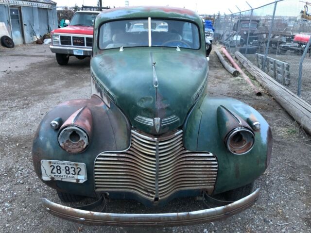 1940 Chevrolet Sedan - photo 2