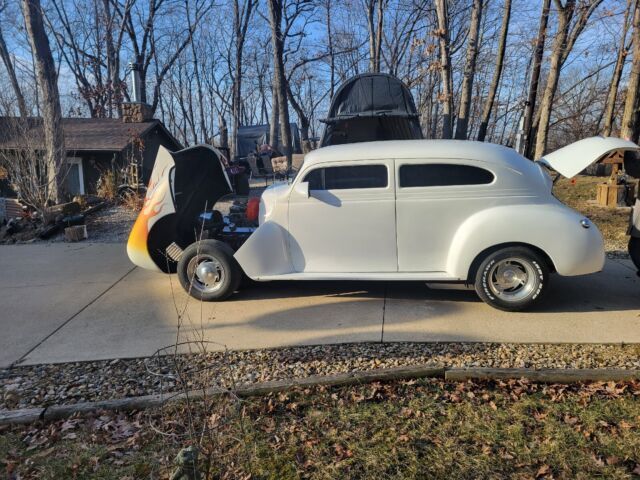 1940 Chrysler 2 door - photo 5