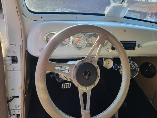 1940 Chrysler 2 door - photo 9