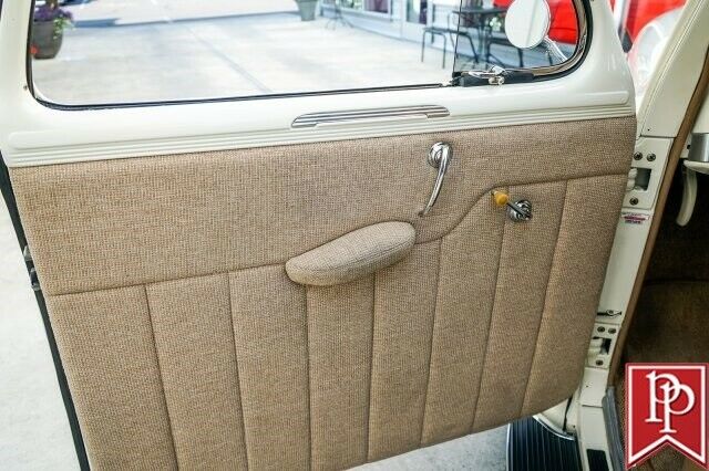 1940 Chrysler 300 Series Windsor - photo 12