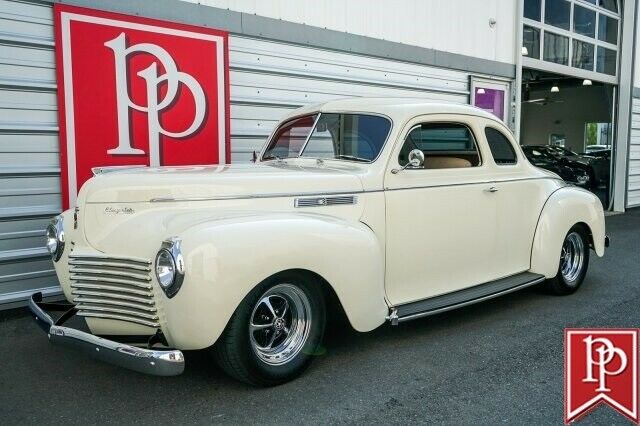 1940 Chrysler Windsor Coupe, Hemi V8, Ivory on beige 1940 Chrysler Other Coupe