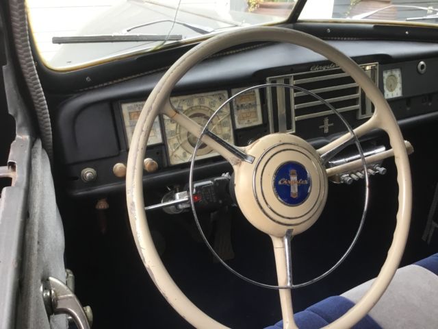 1940 Chrysler Windsor 4 door suicide Deluxe - photo 10