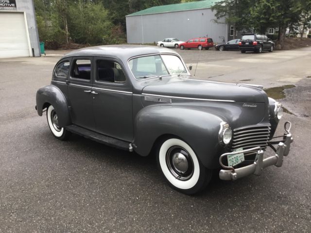 1940 Chrysler Windsor 4 door suicide Deluxe - photo 5
