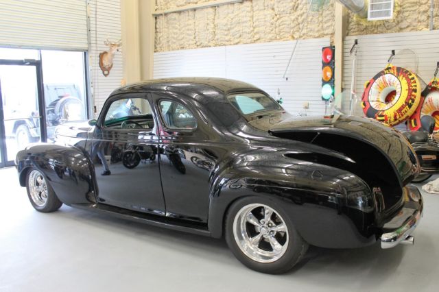 1940 DeSoto 2 door - photo 3