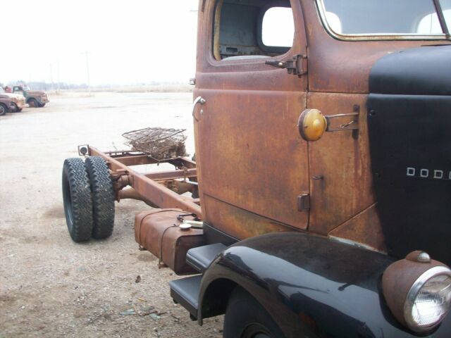 1940 Dodge COE - photo 4