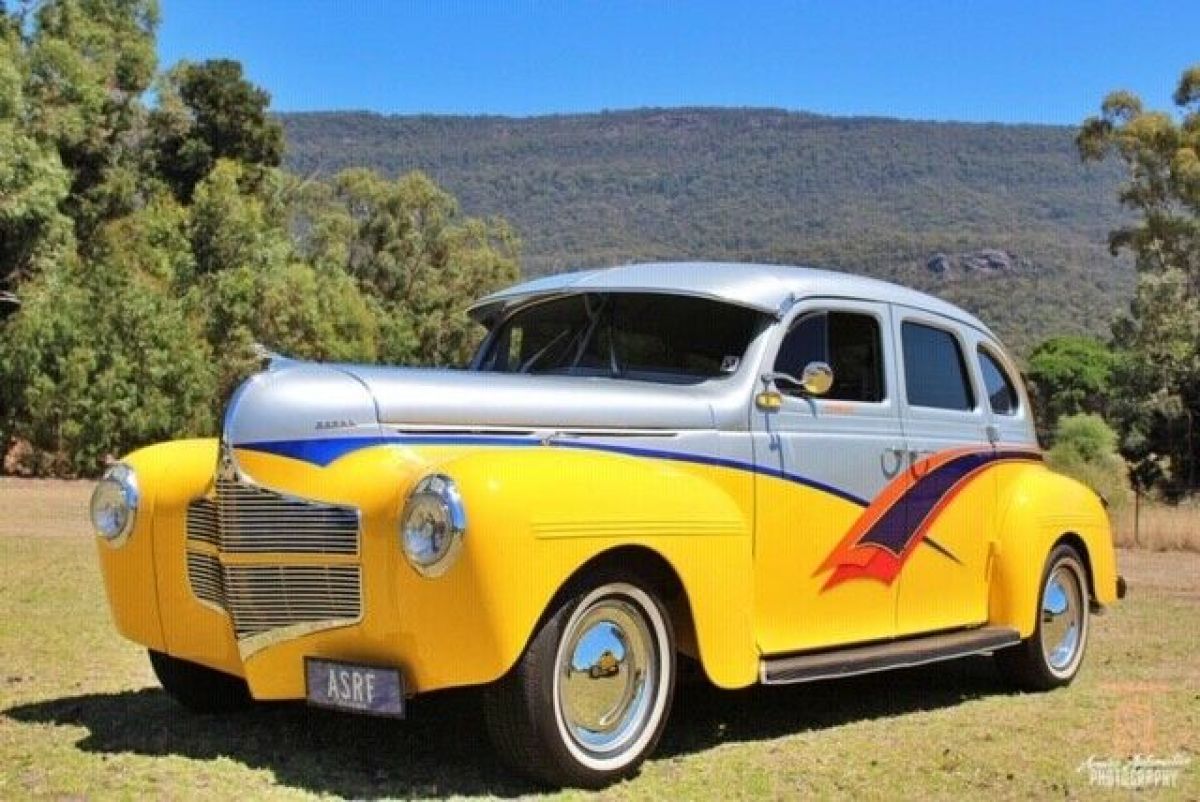 1940 Dodge Luxury Liner