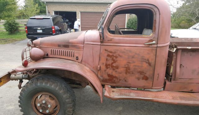 1940 Dodge Power Wagon - photo 5