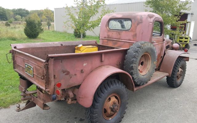 1940 Dodge Power Wagon - photo 8