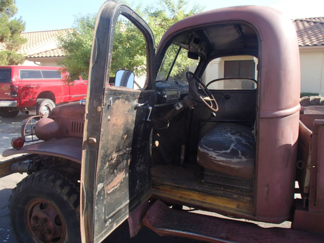 1940 Dodge Power Wagon - photo 4