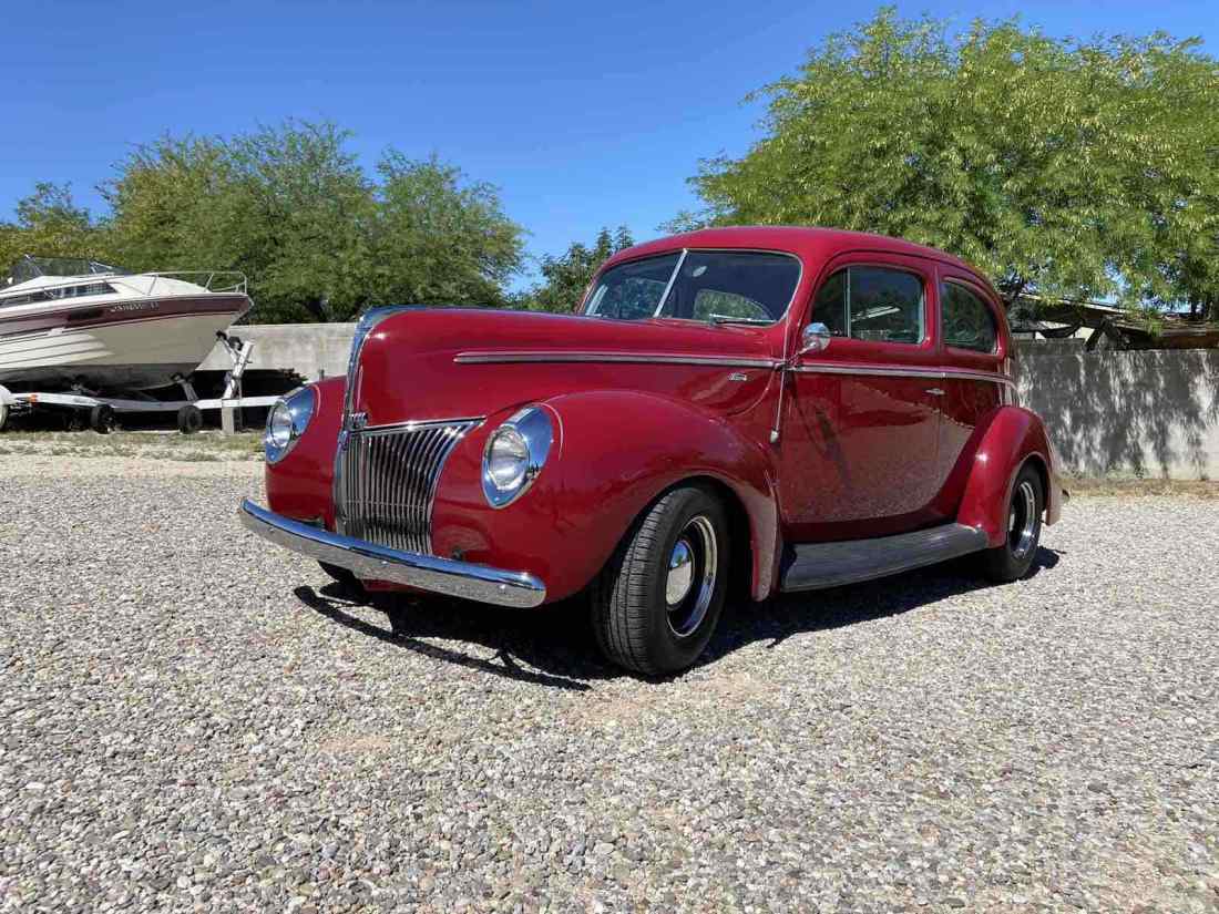 1940 Ford 2 Door Sedan Sedan Red RWD Automatic Hot Rod 1940 Ford 2 Door Sedan Hot Rod