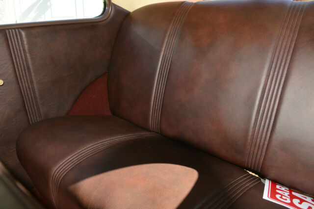 1940 Ford 2 DOOR TUDOR yes - photo 4