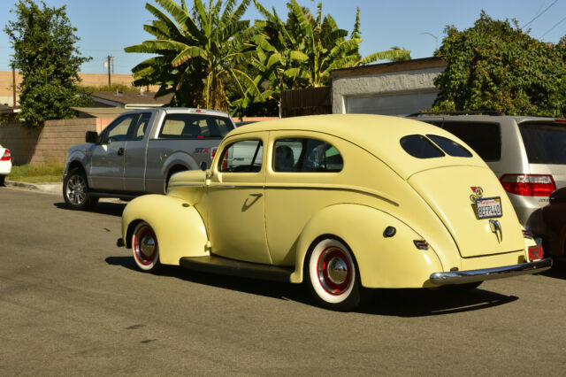 1940 Ford 2 DOOR TUDOR yes - photo 6