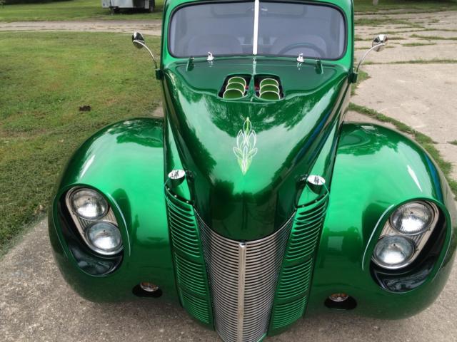 1940 Ford 5 window coupe - photo 2