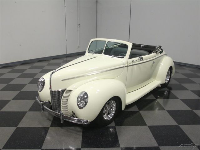1940 Ford Cabriolet - photo 9