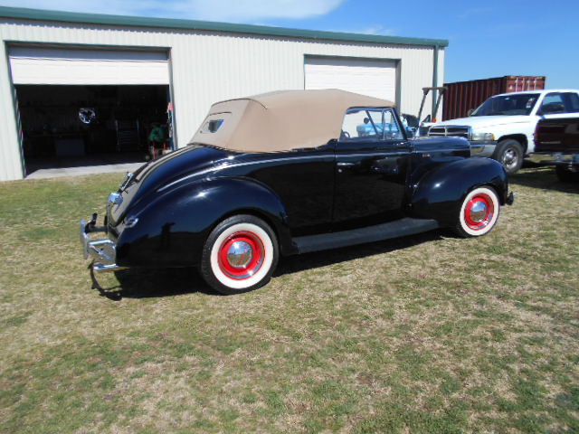 1940 Ford Convertible - photo 5