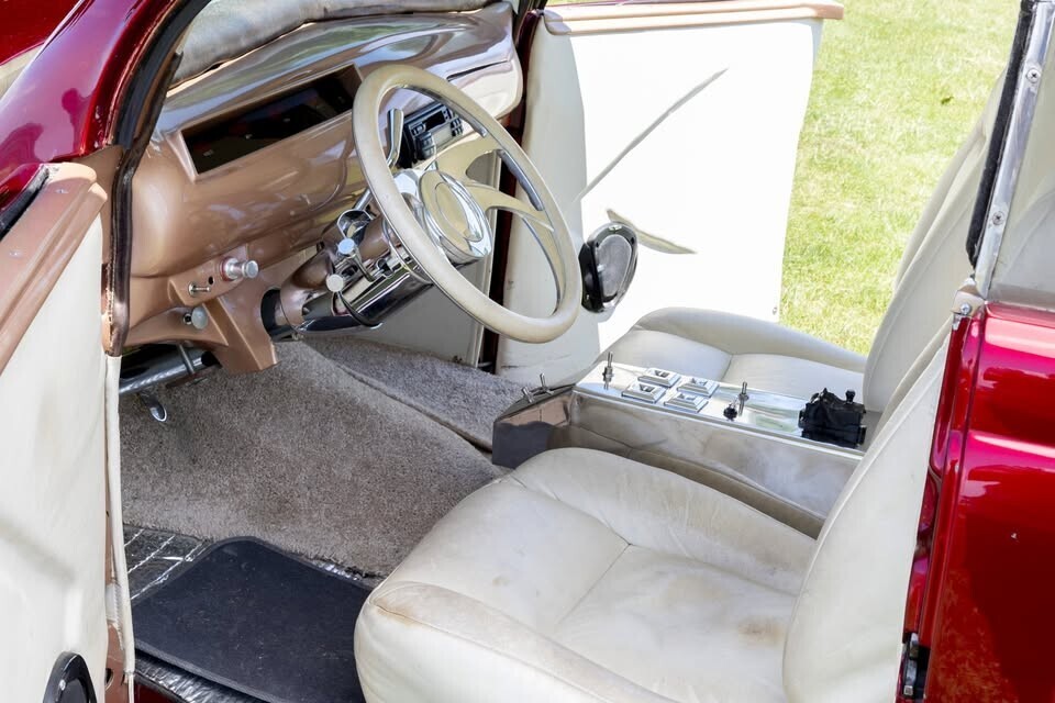 1940 Ford Deluxe - photo 2