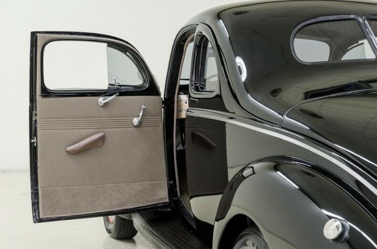 1940 Ford Deluxe - photo 10