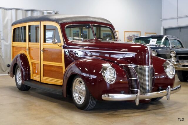1940 Ford Deluxe Woody Wagon - photo 2