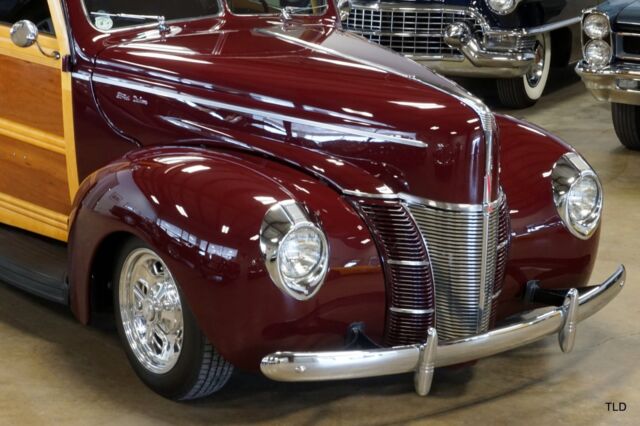1940 Ford Deluxe Woody Wagon - photo 3