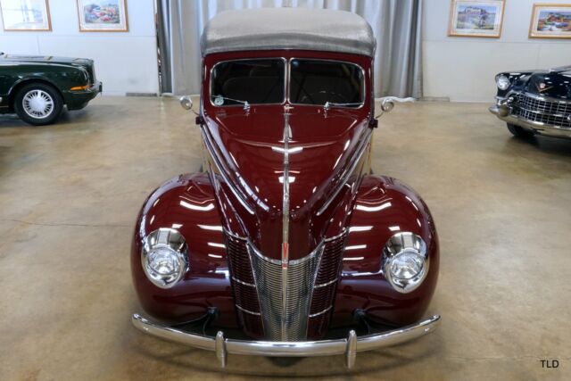 1940 Ford Deluxe Woody Wagon - photo 4