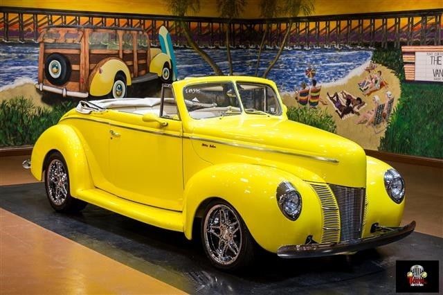 1940 Ford Deluxe Convertible Street Rod - photo 13