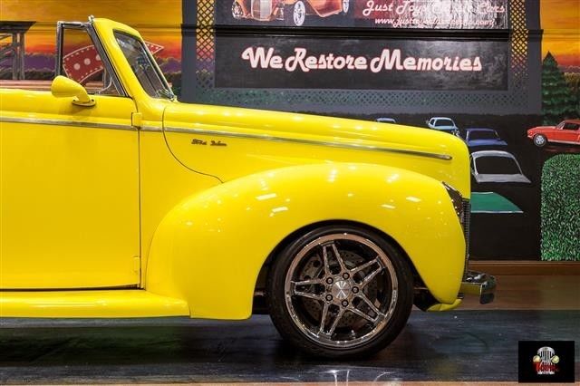 1940 Ford Deluxe Convertible Street Rod - photo 2