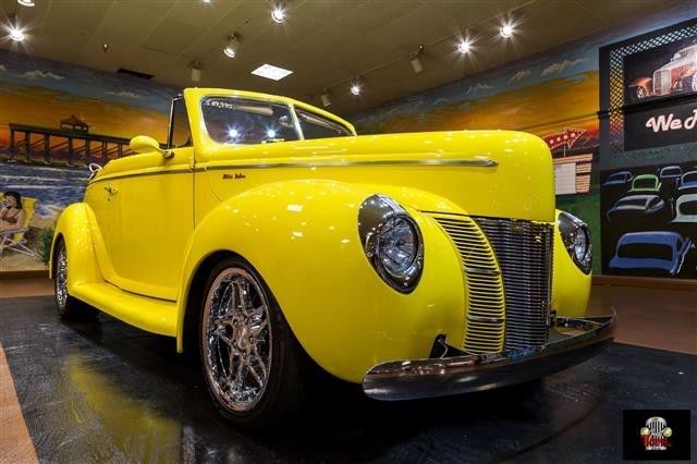 1940 Ford Deluxe Convertible Street Rod - photo 5