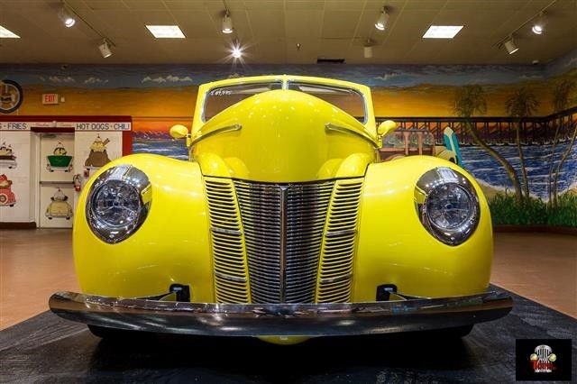 1940 Ford Deluxe Convertible Street Rod - photo 6