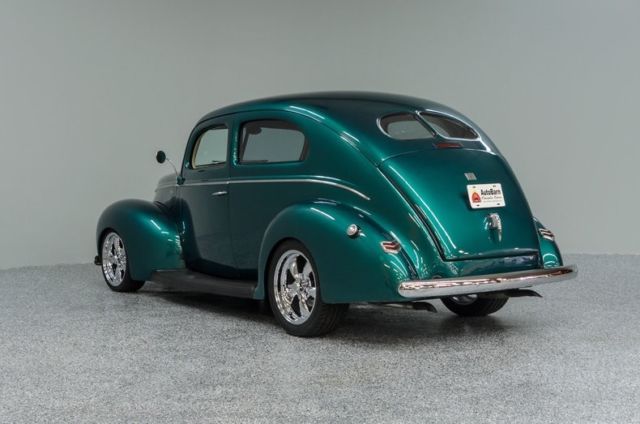 1940 Ford Deluxe Coach - photo 4