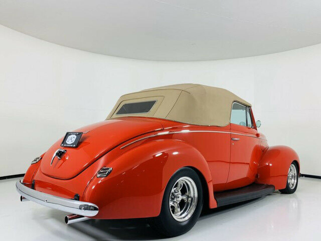 1940 Ford Deluxe Conv - photo 3