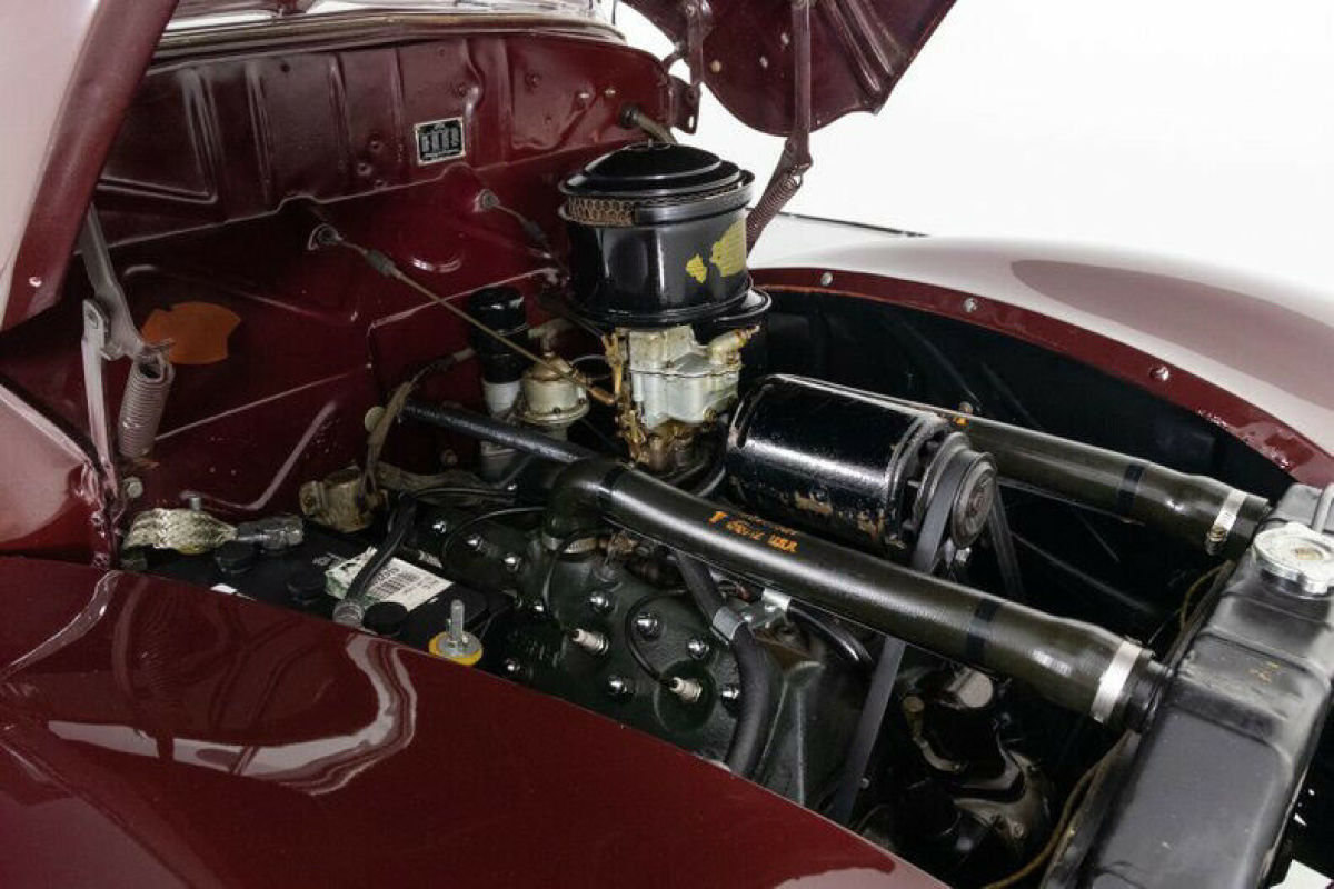 1940 Ford Deluxe Convertible - photo 3