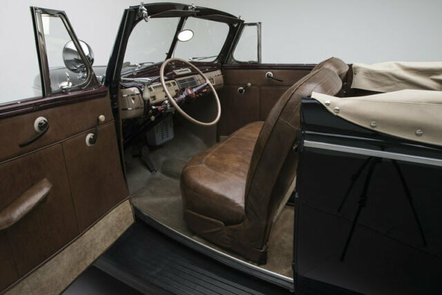 1940 Ford Deluxe Convertible - photo 3