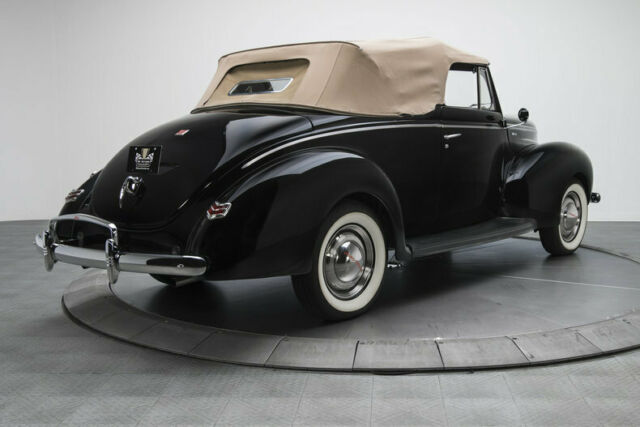 1940 Ford Deluxe Convertible - photo 9