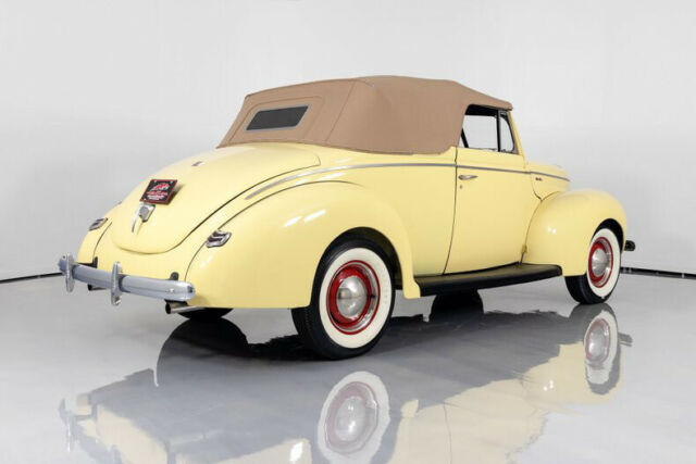 1940 Ford Deluxe Convertible - photo 10