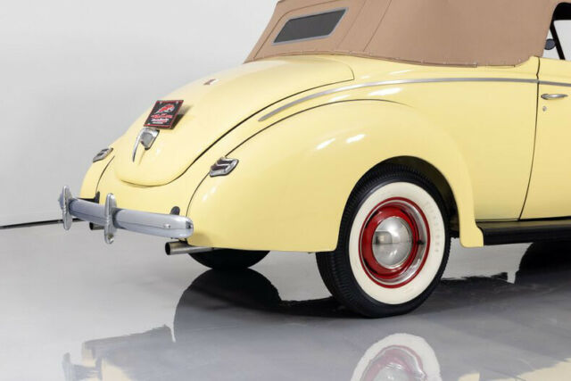 1940 Ford Deluxe Convertible - photo 11