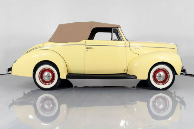 1940 Ford Deluxe Convertible - photo 12