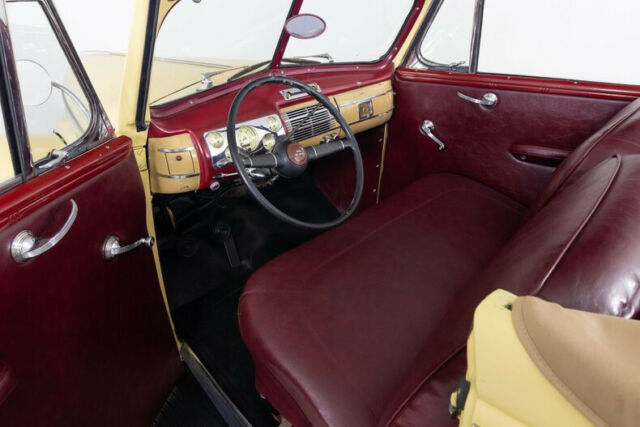 1940 Ford Deluxe Convertible - photo 2
