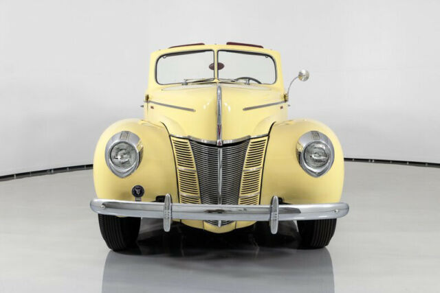 1940 Ford Deluxe Convertible - photo 4