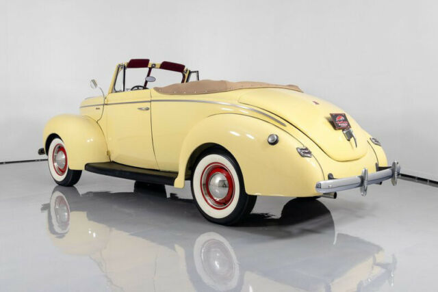 1940 Ford Deluxe Convertible - photo 8