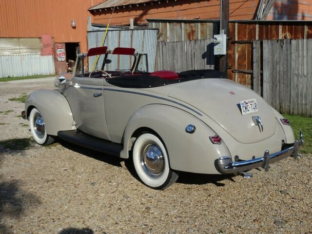 1940 Ford Deluxe CONVERTIBLE - photo 6