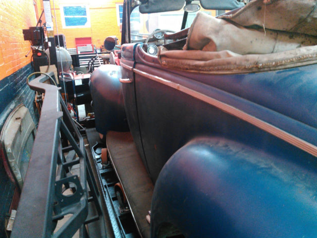 1940 Ford Deluxe Convertible - photo 5