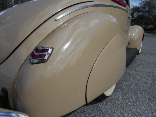 1940 Ford Deluxe Convertible - photo 8