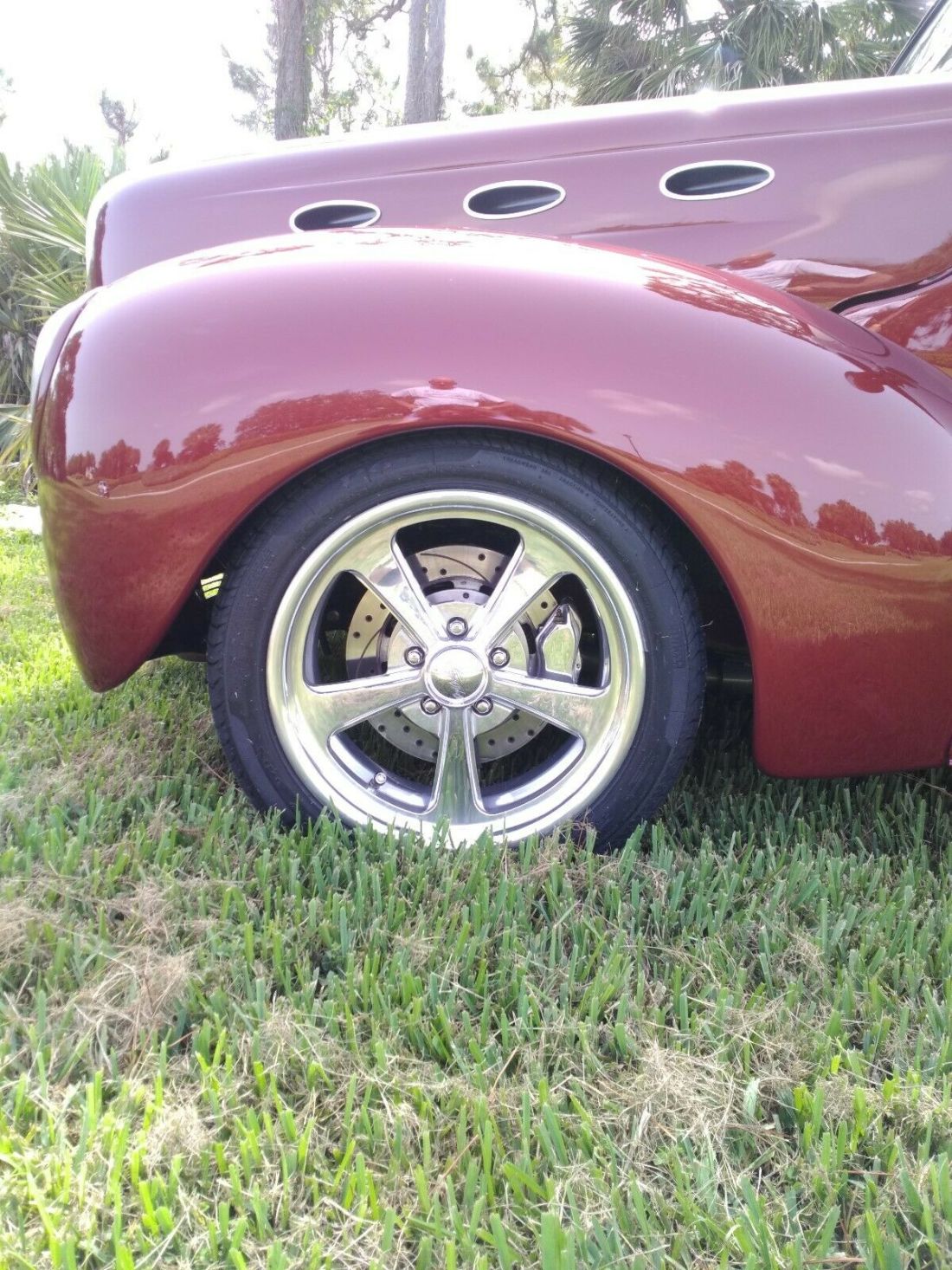 1940 Ford Deluxe Custom Street Rod - photo 3