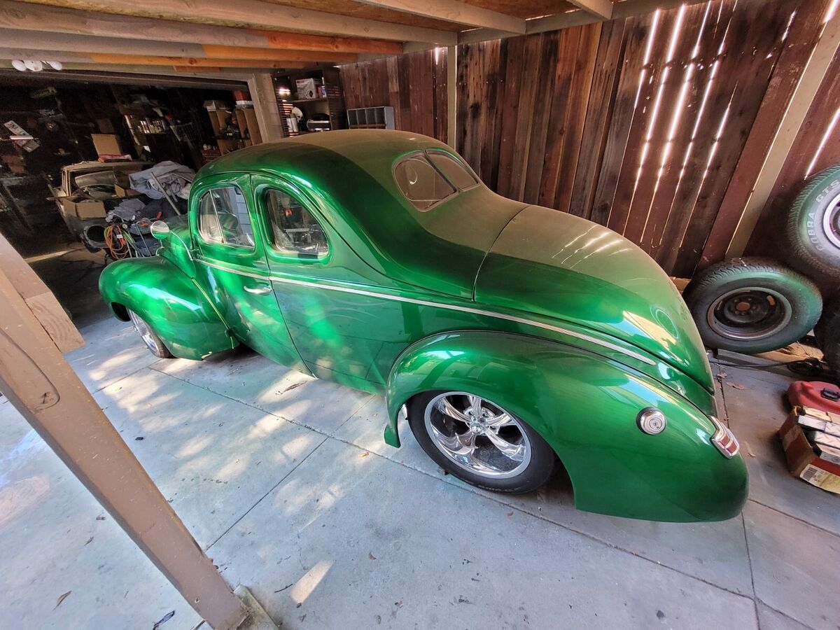 1940 Ford Deluxe Coupe - photo 2