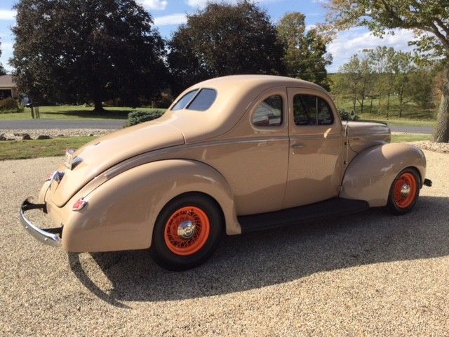 1940 Ford Deluxe Coupe - photo 3