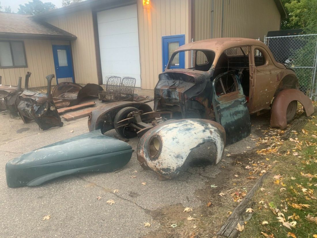 1940 Ford Deluxe - photo 3