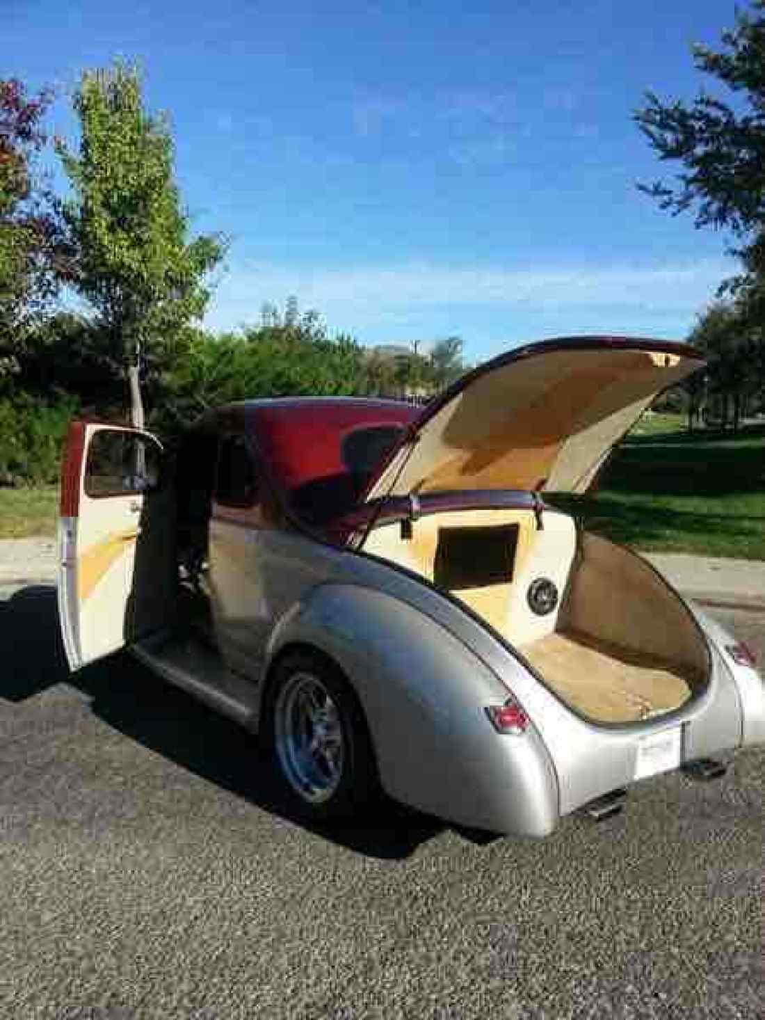 1940 Ford Deluxe Coupe - photo 2