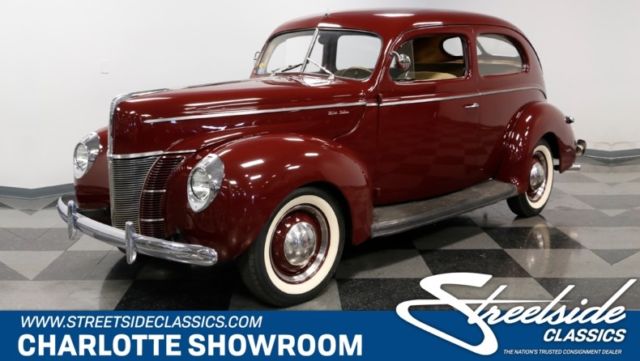 1940 Ford Deluxe Sedan