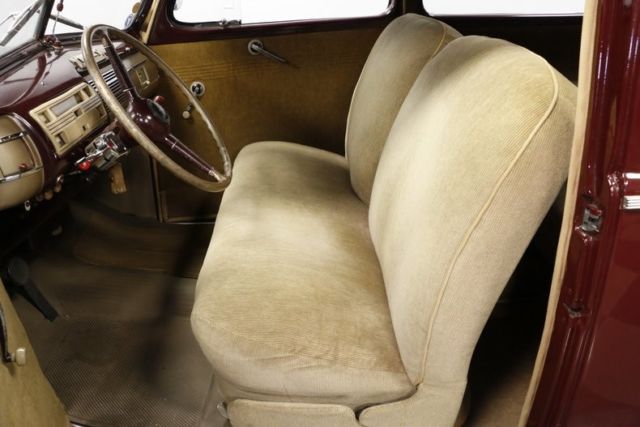 1940 Ford Deluxe Sedan - photo 5