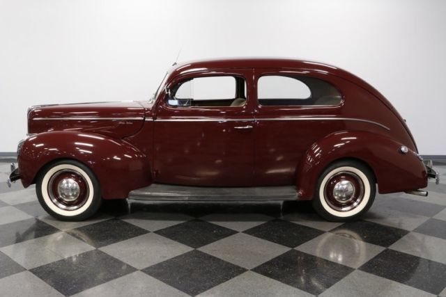 1940 Ford Deluxe Sedan - photo 9